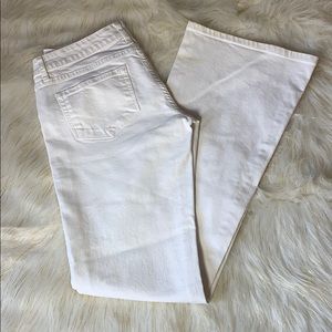 NWOT Paige white jeans “Lauren Canyon”
